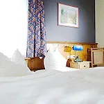 Apartment Edelweiss *